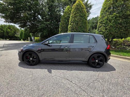 Carbon Steel Gray Metallic 2016 Volkswagen Golf GTI 2.0T SE 4-Door