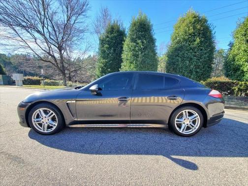 2011 Porsche Panamera 4