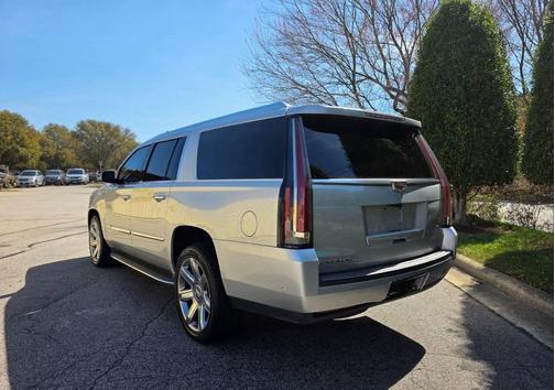 2019 Cadillac Escalade ESV Luxury
