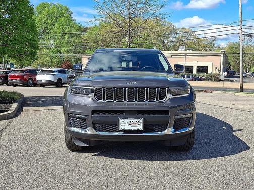 Baltic Gray Metallic Clearcoat 2023 Jeep Grand Cherokee L Limited