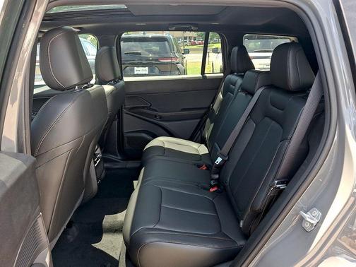 Sting-Gray Clearcoat 2026 Jeep Cherokee Limited