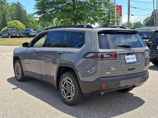 Sting-Gray Clearcoat 2026 Jeep Cherokee Limited