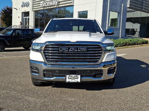 Bright White Clearcoat 2026 RAM 1500 Laramie