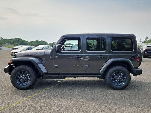 Granite Crystal Metallic Clearcoat 2026 Jeep Wrangler 4-Door 85th Anniversary Edition