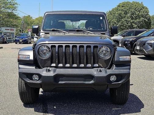 Granite Crystal Metallic Clearcoat 2022 Jeep Wrangler Sport