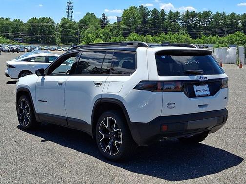 bright white clearcoat 2026 Jeep Cherokee Overland
