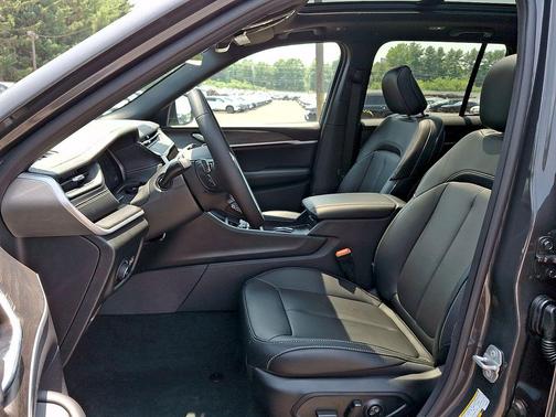 Baltic Gray Metallic Clearcoat 2026 Jeep Grand Cherokee Limited