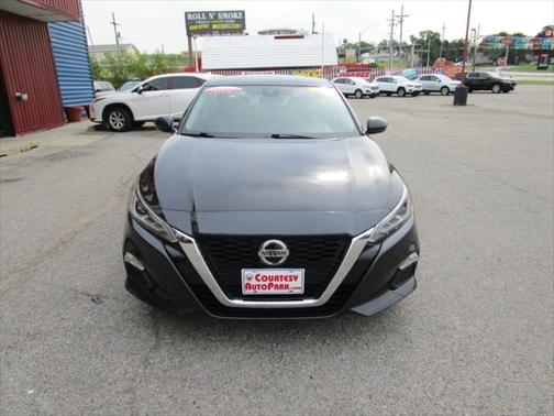 2021 Nissan Altima 2.5 SV