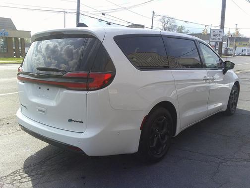Bright White Clearcoat 2024 Chrysler Pacifica Hybrid S Appearance Pkg