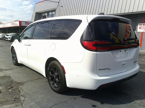 Bright White Clearcoat 2024 Chrysler Pacifica Hybrid S Appearance Pkg