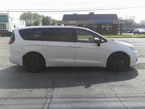 Bright White Clearcoat 2024 Chrysler Pacifica Hybrid S Appearance Pkg