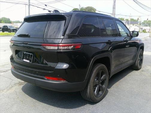 2023 Jeep Grand Cherokee Altitude