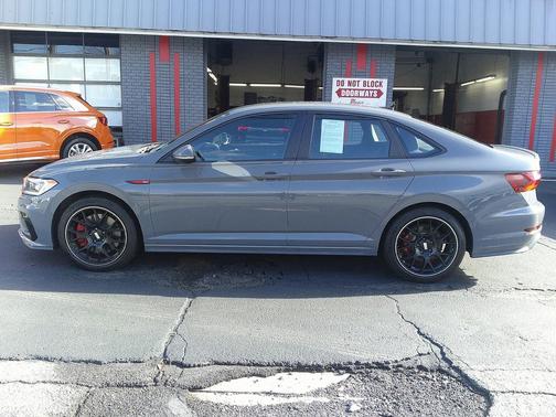 2019 Volkswagen Jetta GLI 2.0T S