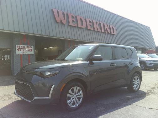 Gravity Gray 2025 Kia Soul LX