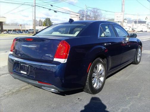2016 Chrysler 300 S