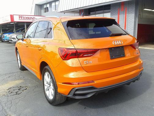 2024 Audi Q3 Premium 45 TFSI S line quattro Tiptronic