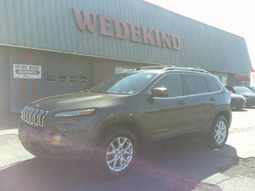Granite Crystal Metallic Clearcoat 2017 Jeep Cherokee Latitude