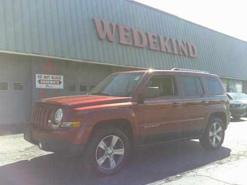 Granite Crystal Metallic Clearcoat 2016 Jeep Patriot Latitude