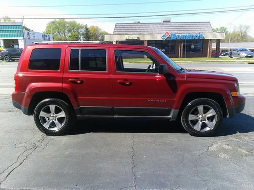 Granite Crystal Metallic Clearcoat 2016 Jeep Patriot Latitude