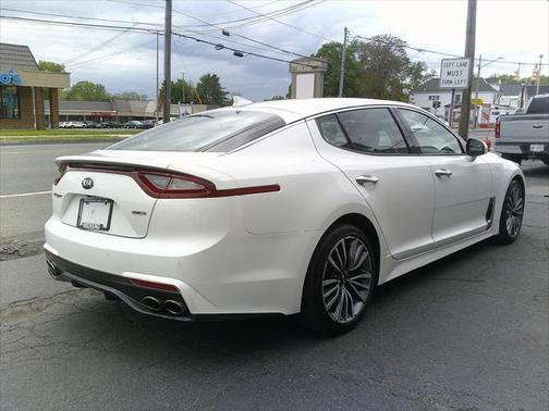 2019 Kia Stinger Base