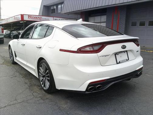 2019 Kia Stinger Base