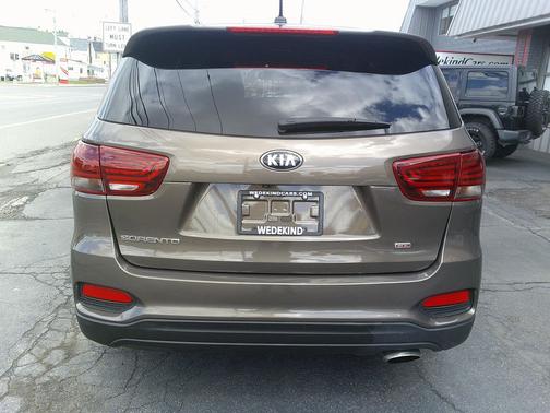 Dragon Brown 2019 Kia Sorento LX