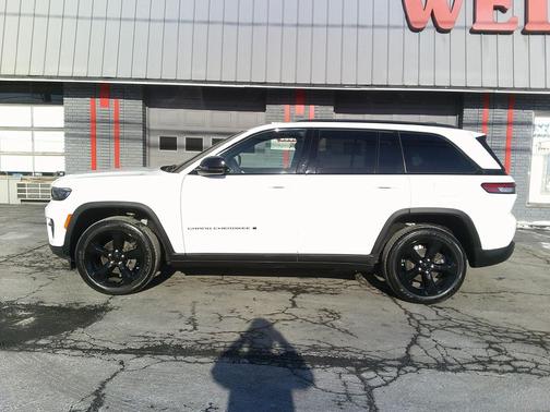 2024 Jeep Grand Cherokee Altitude