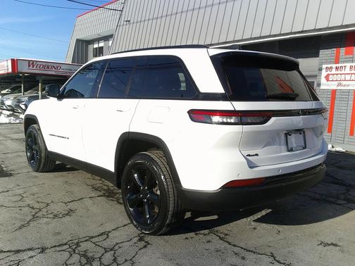 2024 Jeep Grand Cherokee Altitude