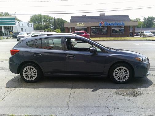 2017 Subaru Impreza 2.0i Premium