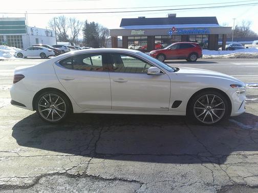 2022 Genesis G70 3.3T RWD