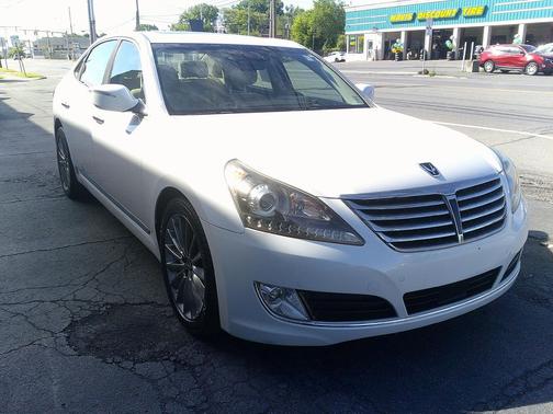 White Satin Pearl 2014 Hyundai Equus Signature