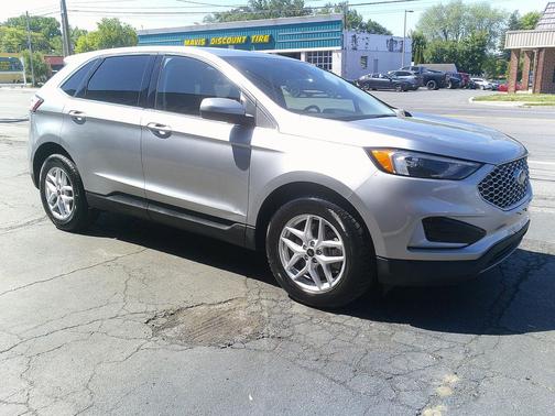 Carbonized Gray 2024 Ford Edge