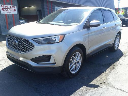 Carbonized Gray 2024 Ford Edge