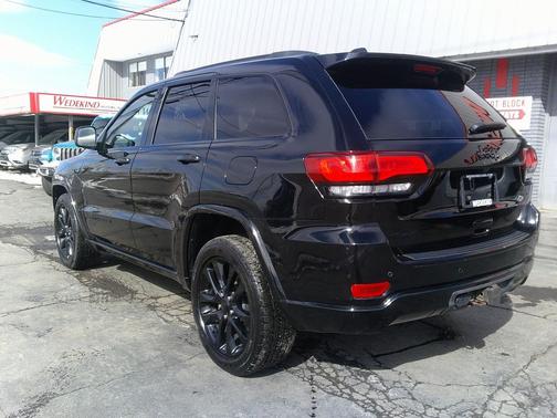 2017 Jeep Grand Cherokee Altitude