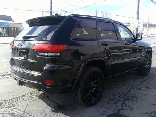 2017 Jeep Grand Cherokee Altitude