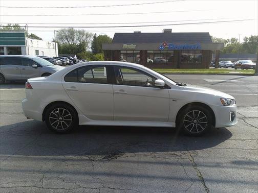 2017 Mitsubishi Lancer ES