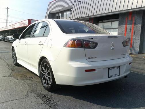 2017 Mitsubishi Lancer ES