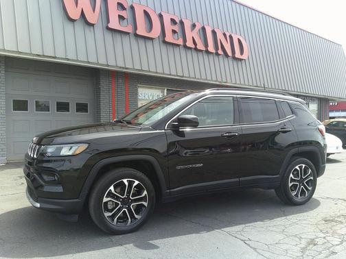 Diamond Black Crystal Pearlcoat 2023 Jeep Compass Limited