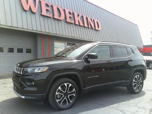 Diamond Black Crystal Pearlcoat 2023 Jeep Compass Limited