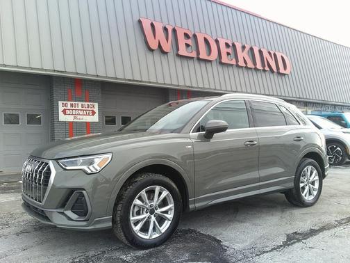 2025 Audi Q3 Premium 45 TFSI S line quattro Tiptronic