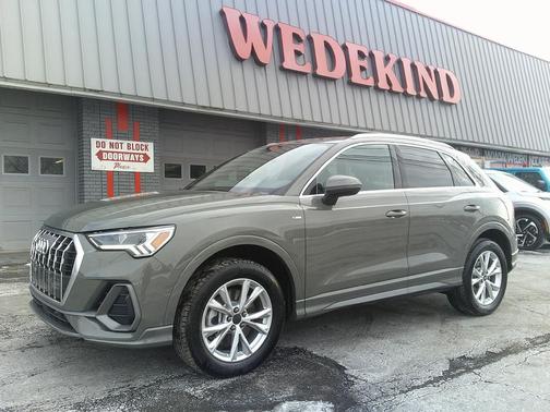 2025 Audi Q3 Premium 45 TFSI S line quattro Tiptronic