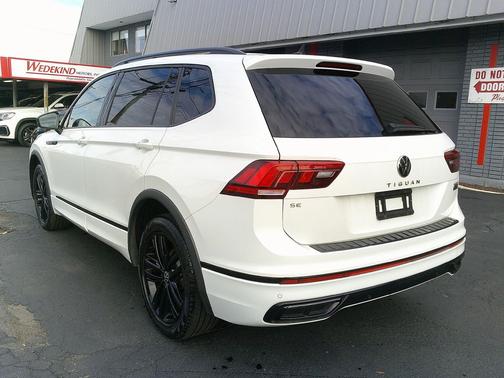2022 Volkswagen Tiguan 2.0T SE R-Line Black 4MOTION