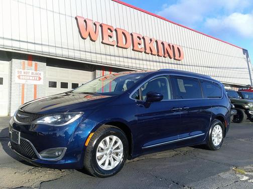 2018 Chrysler Pacifica Touring-L