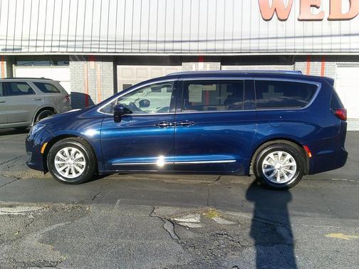 2018 Chrysler Pacifica Touring-L