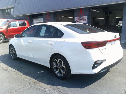 Clear White 2019 Kia Forte LXS