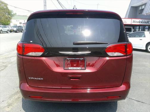 2023 Chrysler Voyager LX