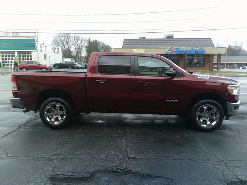 Delmonico Red Pearlcoat 2022 RAM 1500 Big Horn/Lone Star