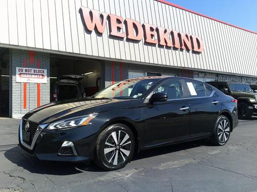 2022 Nissan Altima 2.5 SV