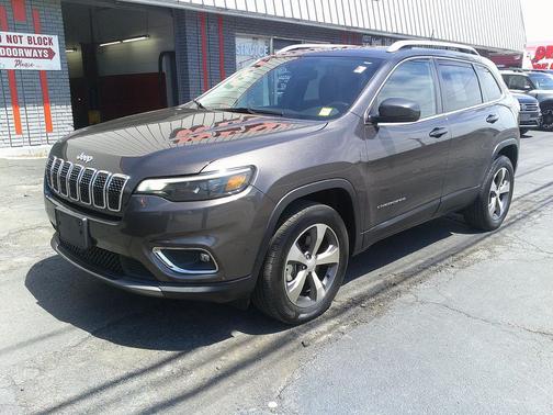 Granite Crystal Metallic Clearcoat 2021 Jeep Cherokee Limited