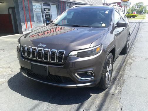 Granite Crystal Metallic Clearcoat 2021 Jeep Cherokee Limited